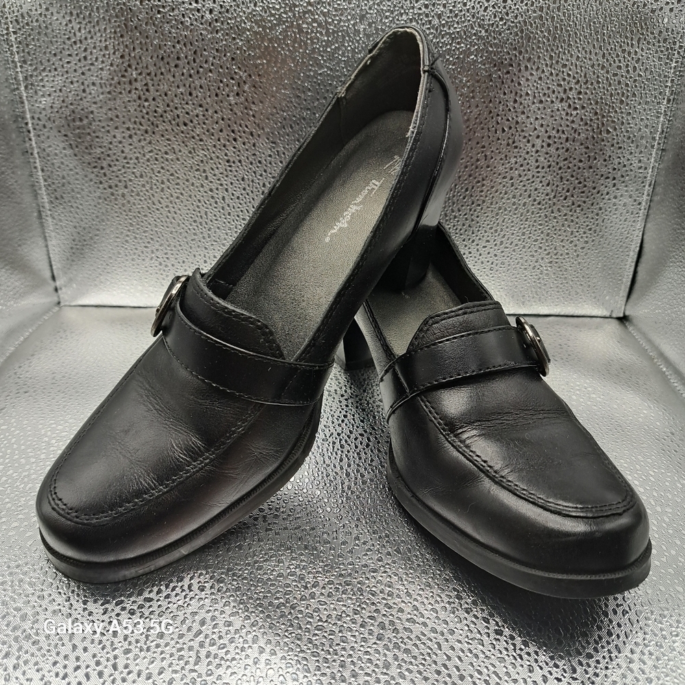 THOM McAn Black Buckled Leather Loafers Women's Size 7.5